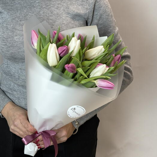 Микс из 15 её любимых тюльпанов