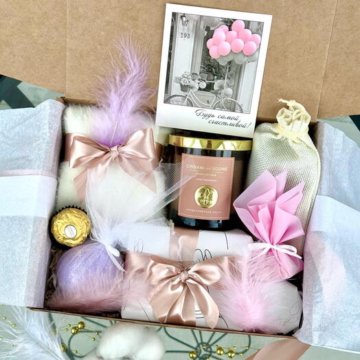 Подарок Девушке. С норковыми носочками, бельгийскими конфетами, свечкой, бурлящей бомбочкой и ароматным чаем