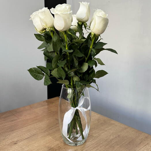 Букет 9 белых роз