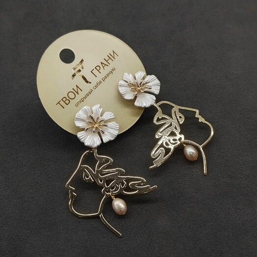 Серьги-гвоздики "Девушка с жемчужиной"