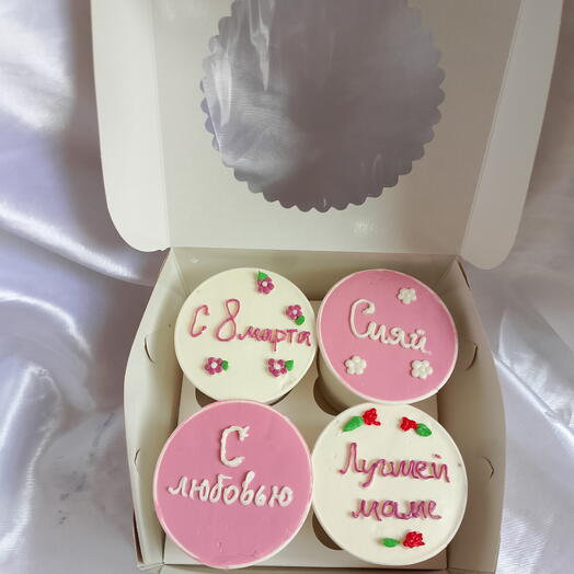 Cake to go на 8 марта 4 штуки
