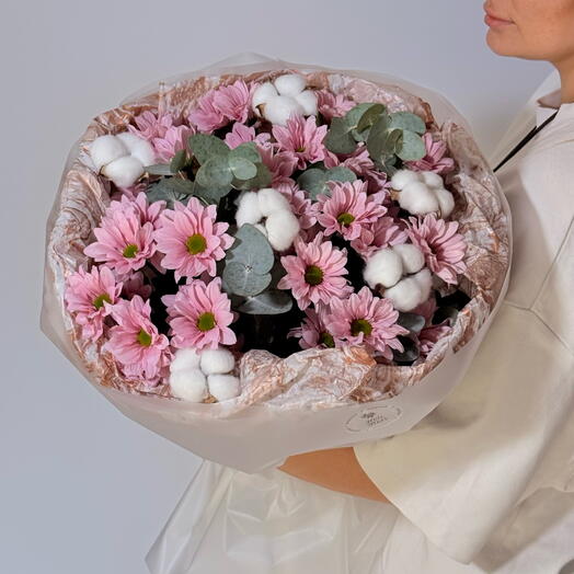 Розовое облако из кустовых хризантем