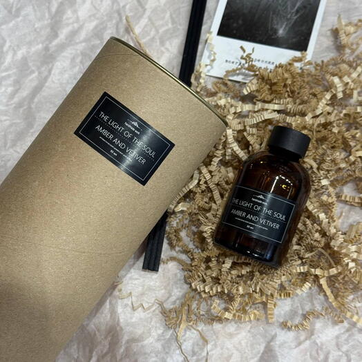 Аромадиффузор с ароматом Amber and Vetiver 50мл