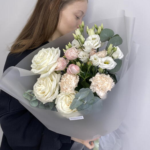 🙌🏻🤍Авторский букет в эустомой и белой розой! Bloom room: большой выбор букетов в профиле магазина