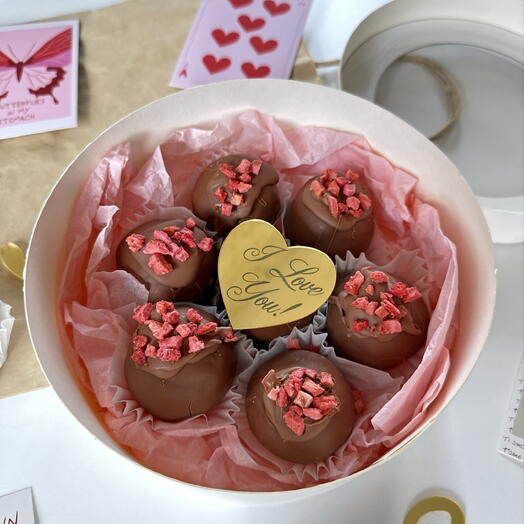 Пирожное «картошка» с сублимированной клубникой «I Love You», 7 шт