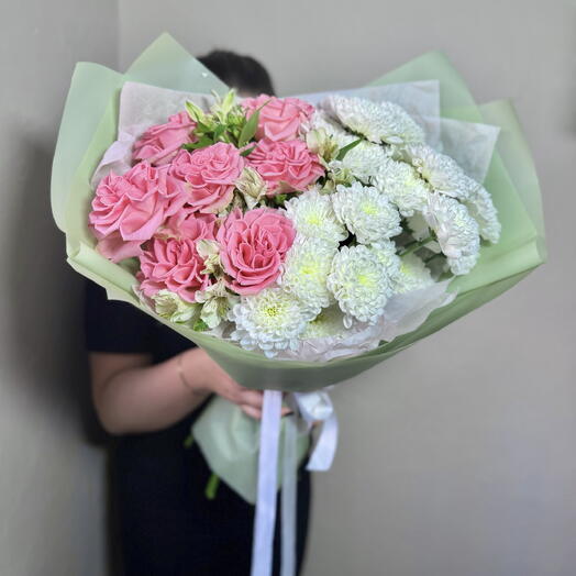 Нежный букет из французской розы и хризантемы L🌸