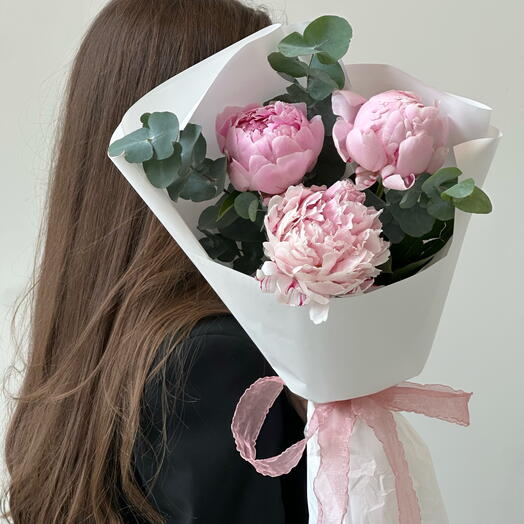 Букет пионов с эвкалиптом 🌸