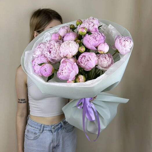 Букет из 9 кустовых пионов