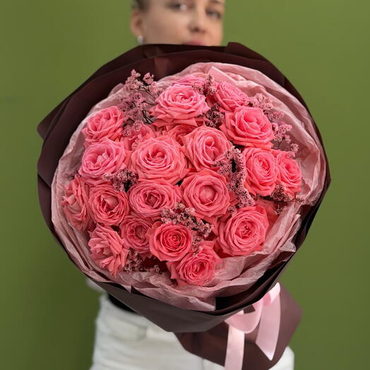 Букет кустовых коралловых роз + сладкий подарок 🎁