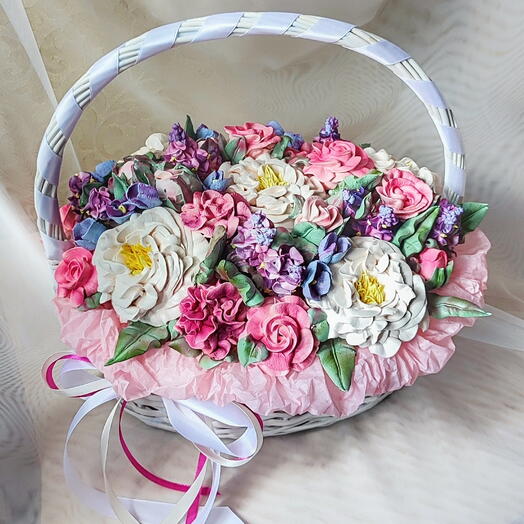 Корзина с цветами из зефира