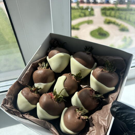 «Duo Berry» — клубника в бельгийском шоколаде