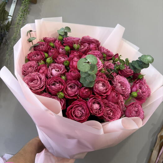 Букет из кустовых роз