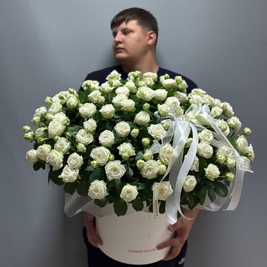 Коробка белых роз 91