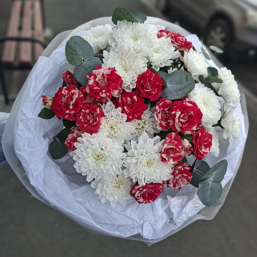 Шикарный букет с хризантемами