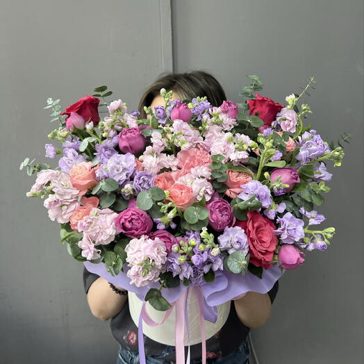 Ароматная Маттиола, Пионовидные Розы и Эвкалипт в шляпной коробке 💖