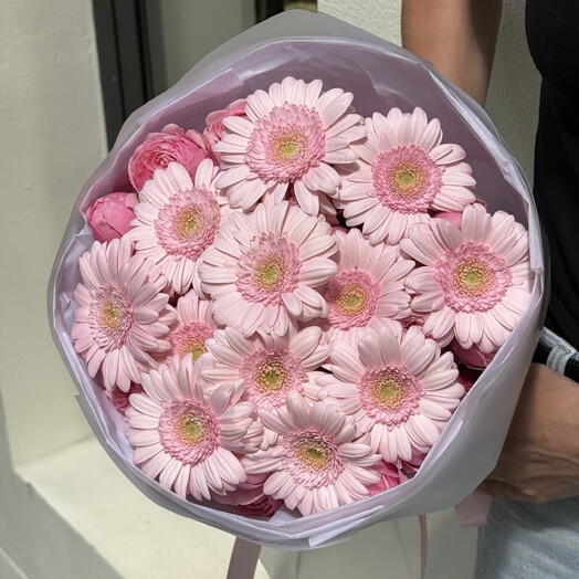 Pink bouquet with peony roses and gerbera
