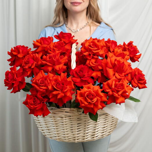 Корзина XL из 25 алых французских роз
