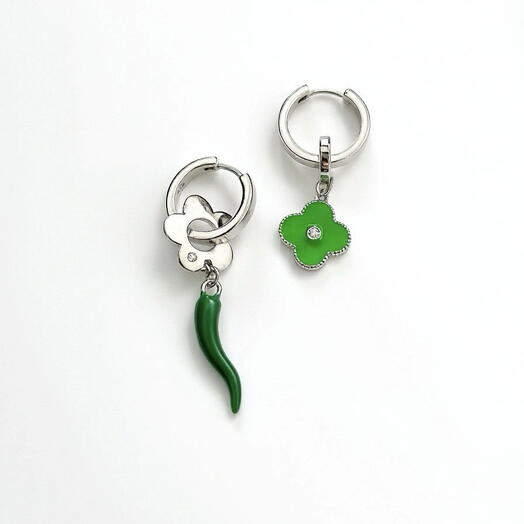 Серьги конго GREEN PEPPER с зелеными подвесками