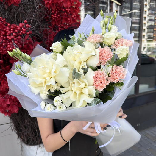Нежное сочетание белого и розового🤍💗