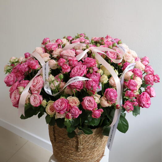 Spray Roses Big Basket
