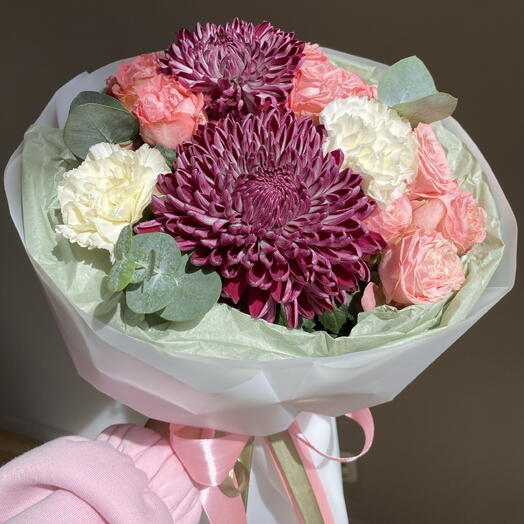 Букет из кустовых роз и хризантем 🌿💐🌸💕