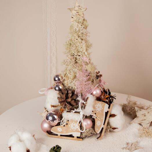 Ёлка из белого стабилизированного мха ручной работы