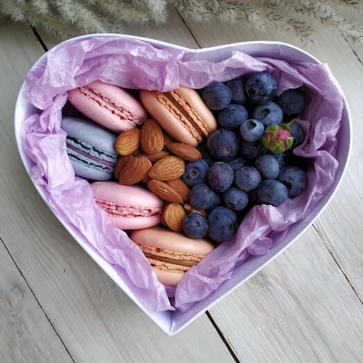 Сердце "Голубика + Макаронс"