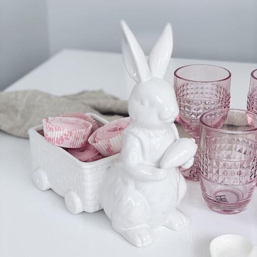 Керамический кролик с тележкой