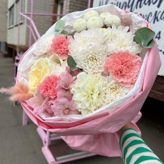 The bouquet is assembled