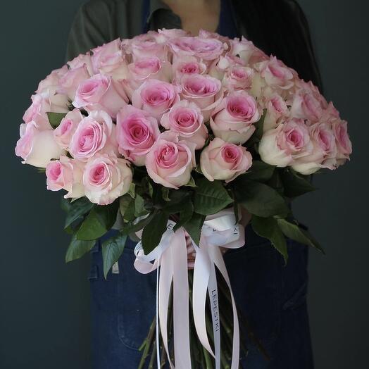 51 white-pink rose Ecuador