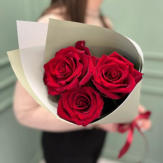 3 rosas rojas