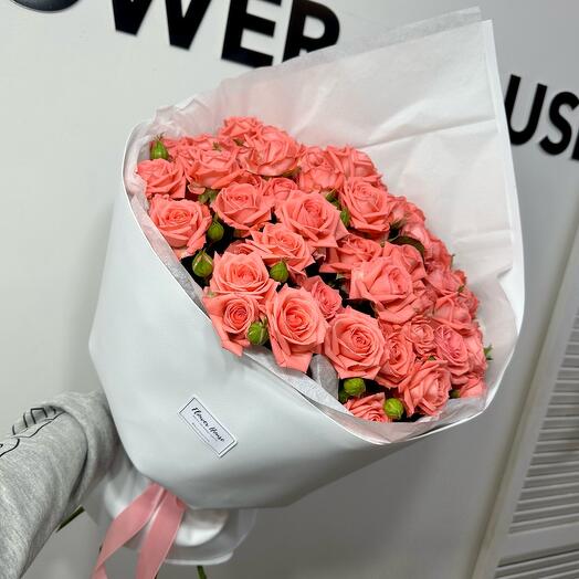 Bouquet of 19 bush roses Barbados