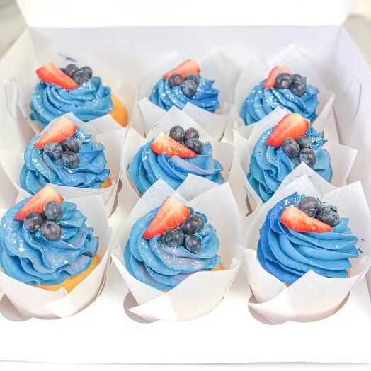 Cupcakes 9 pieces in the style of "Cosmos" and decorated with berries