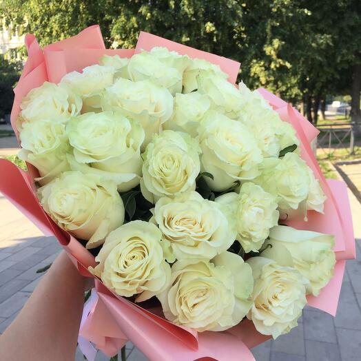 Ramo de rosas blancas
