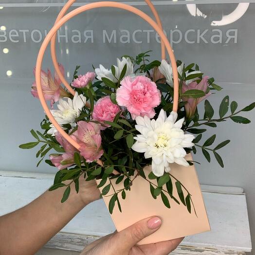 Цветы в сумочке