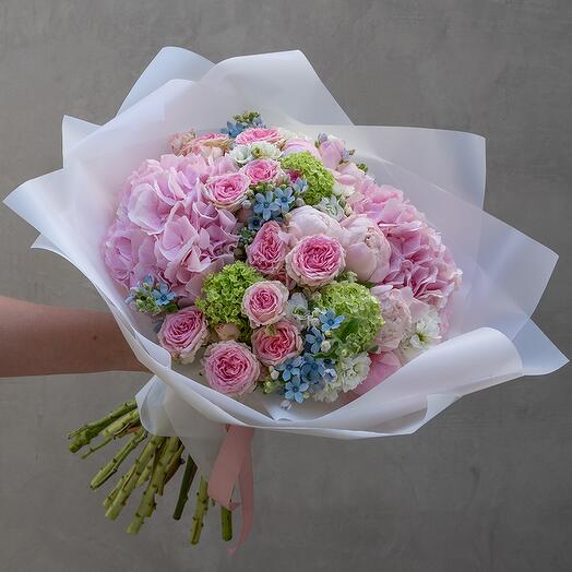 Pink Dream: Seasonal Flowers   Hydrangea