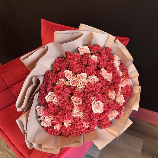 Large bouquet spray roses