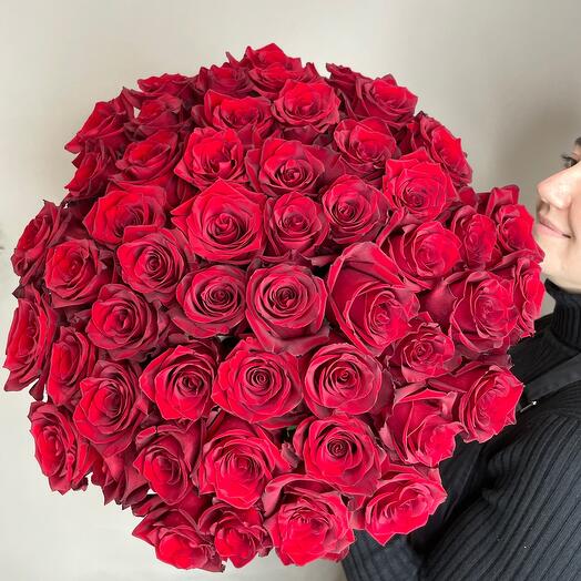 51 Rosas De Terciopelo Burdeos