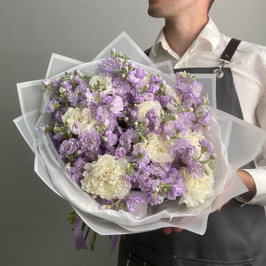 Author's bouquet with bush mattiola and carnation