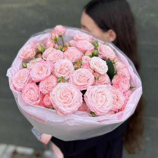 Букет из кустовых роз