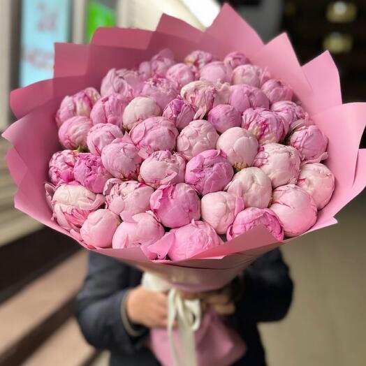 Букет из 51 Пиона