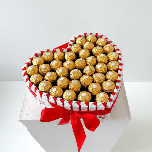 Słodkie pudełko w kształcie serca Kinder Chocolate Ferrero Rocher