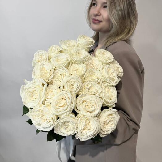 Букет из 25 белых пионовидных роз