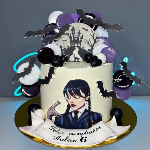 Торт «Вэнсдэй»