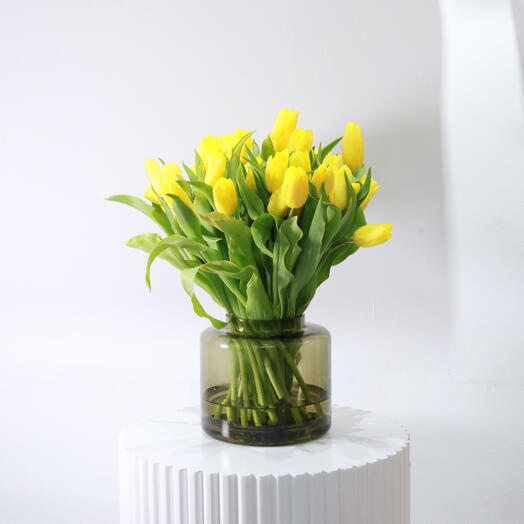 Simple Vase Arrangement 2