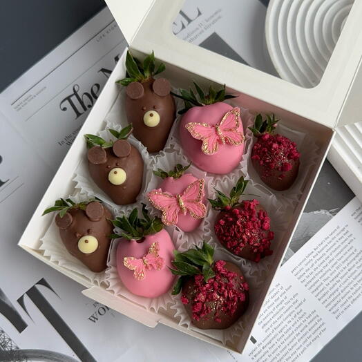 Chocolate-covered strawberries with a cute design 9 pieces