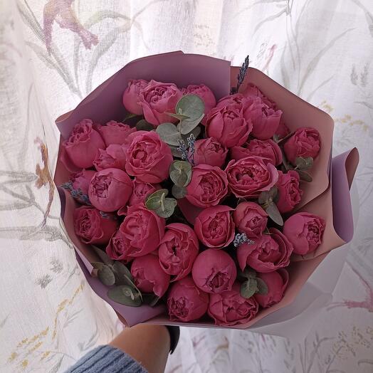 Bouquet of peony-shaped roses with lavender "Misty bubbles"