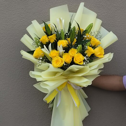 Feel Better: Bunch of 4 Stems of White Lillies and 16 Stems of Yellow Roses in a Beautiful wrapping
