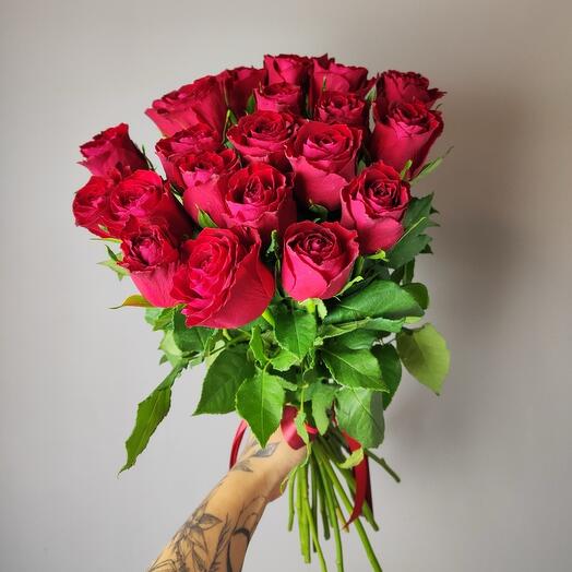 25 rosas kenianas