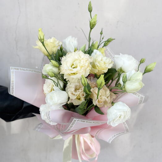 Bouquet of white and cream eustomas